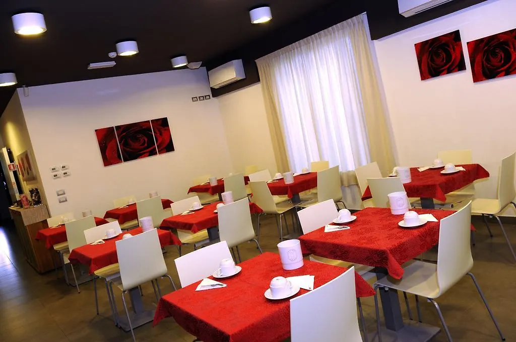 Hotel Raffaello Caorle 3*,  Italy